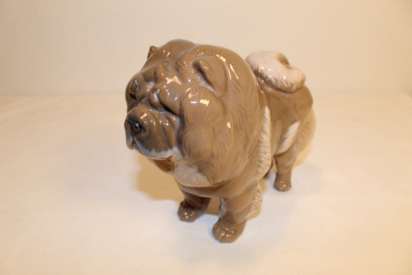 Royal Copenhagen Figurine nr 4762 Chow Chow Dog rare for sale. kongelig kongeligt porcelæn figur chow chow hund sjælden til salg