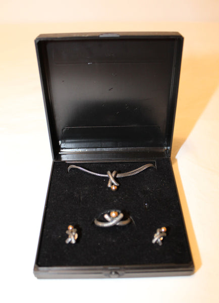 Danish Vintage Jewellery Set In Sterling Silver And Gold for sale. smykkesæt guld og sølv til salg