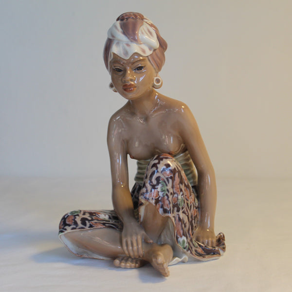 Dahl Jensen figur af Pige fra Bali